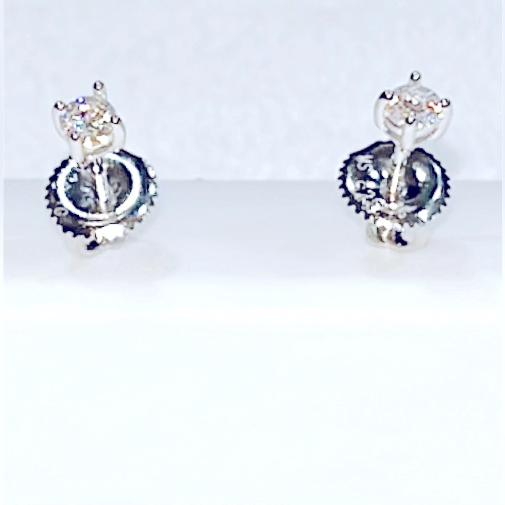 $100 Retail NWT 925 Silver Mossanite Screw Back Earrings - Picture 5 of 7